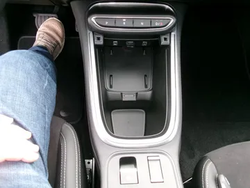 Car image 27