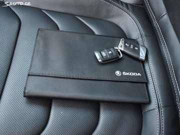 Car image 37