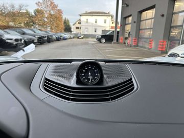 Car image 39