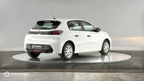 Car image 3