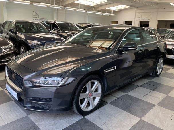 Jaguar XE 132 kW image number 1