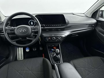 Car image 11