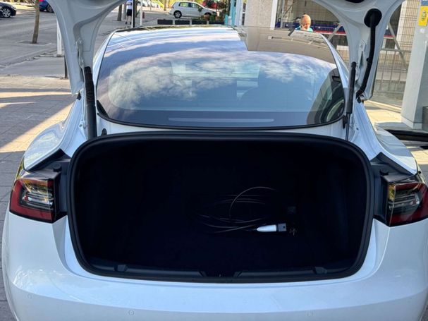 Tesla Model 3 Long Range AWD 258 kW image number 21