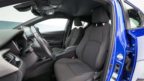 Car image 7