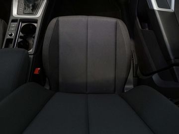 Car image 37