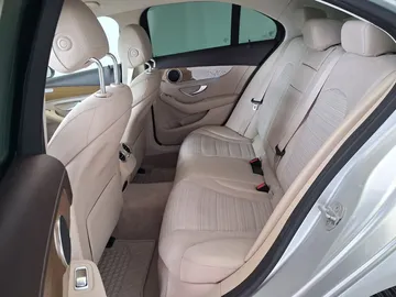 Car image 36
