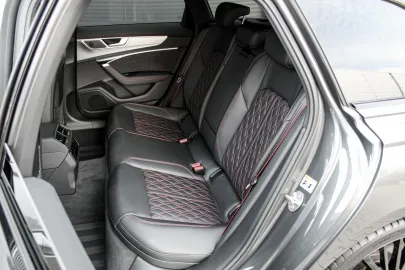 Car image 35
