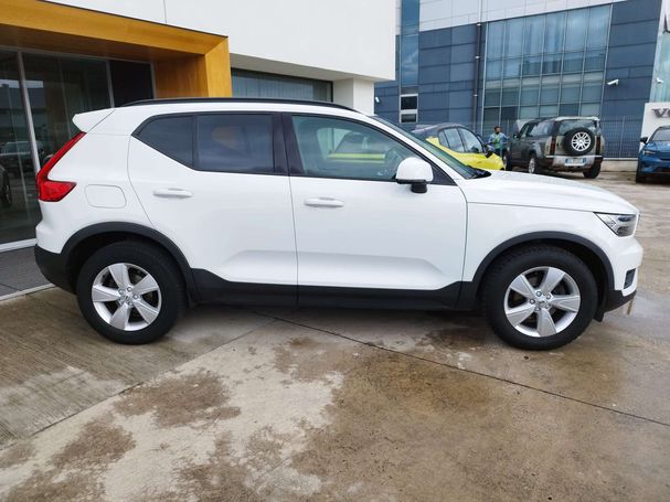 Volvo XC40 1.5 T2 Momentum 95 kW image number 3