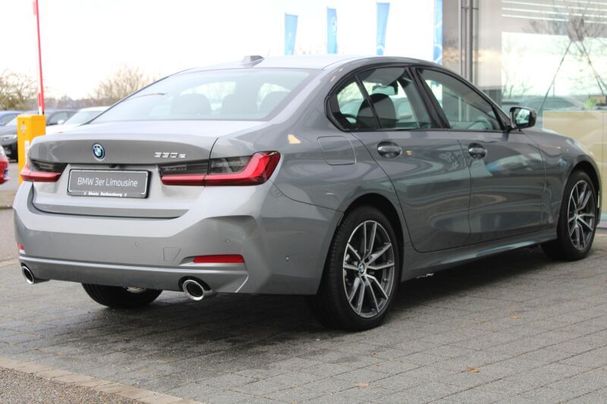 BMW 330e 215 kW image number 4