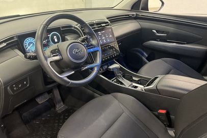 Car image 13