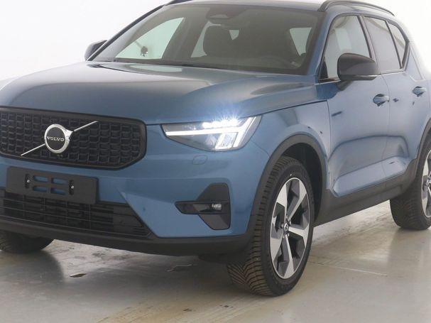 Volvo XC40 B4 Plus Dark 145 kW image number 2