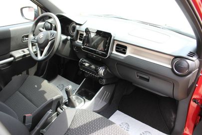 Car image 12