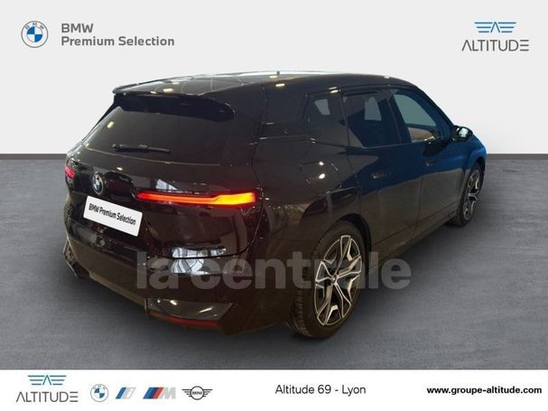 BMW iX xDrive40 240 kW image number 23