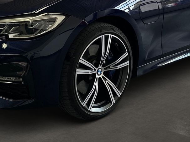 BMW 330e M Sport 218 kW image number 8