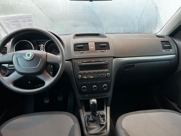 Car image 12