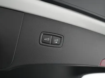 Car image 50