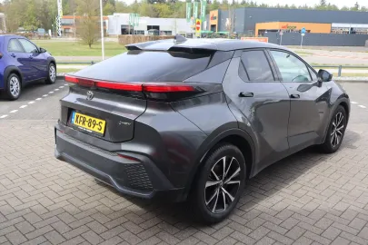 Car image 2