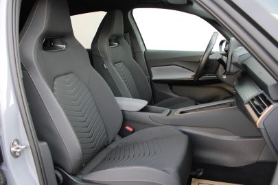 Car image 27