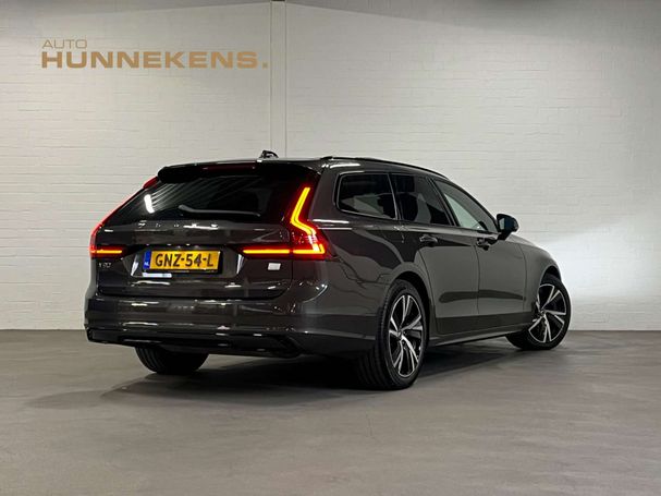 Volvo V90 T6 R Design AWD Recharge 250 kW image number 3