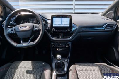 Car image 10