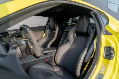 Car image 44