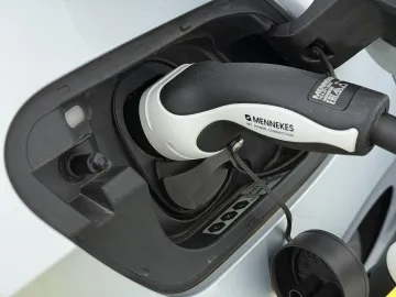 Car image 40