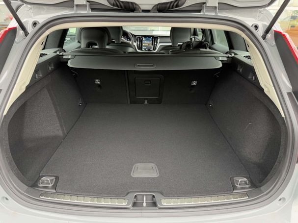 Volvo V60 B3 Essential 120 kW image number 40