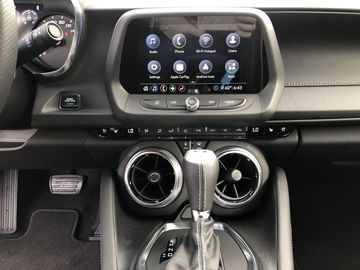 Car image 16