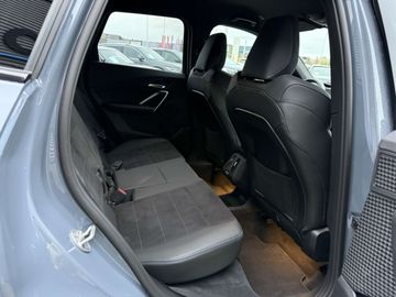 Car image 36