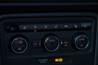 Car image 38