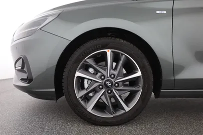 Car image 31