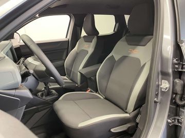 Car image 11