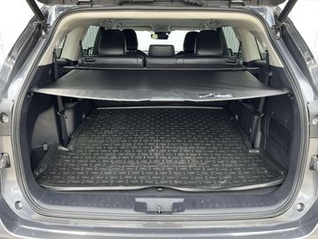 Car image 36