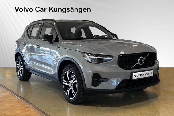 Volvo XC40 B4 Plus Dark 147 kW image number 6