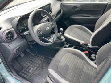 Car image 15