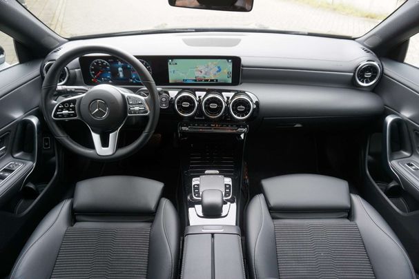 Mercedes-Benz CLA 180 Shooting Brake 100 kW image number 3