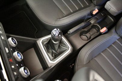 Car image 37