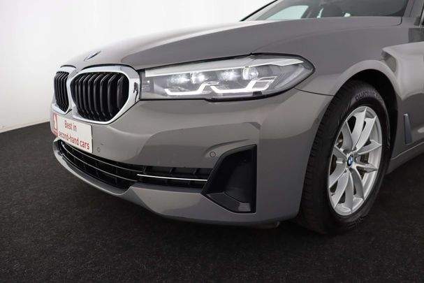 BMW 520d Touring 121 kW image number 33