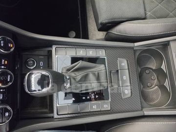 Car image 35