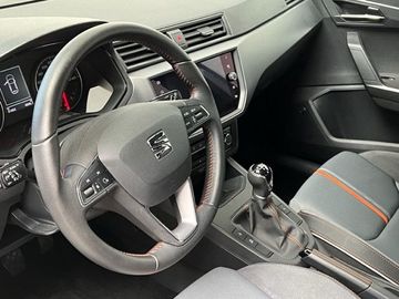 Car image 14