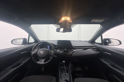 Car image 13