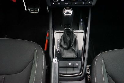 Car image 31