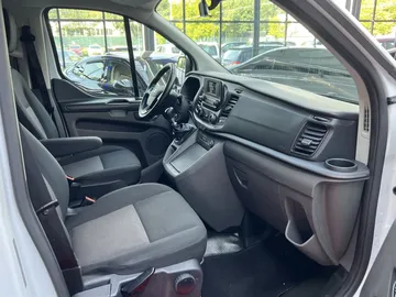 Car image 33