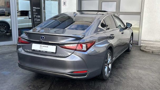 Lexus ES 300 H 160 kW image number 2