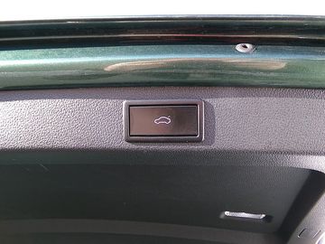 Car image 40