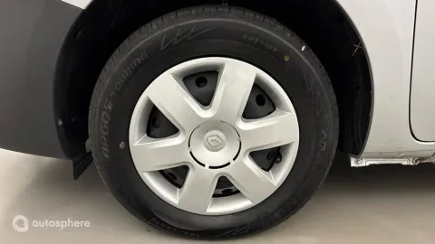 Car image 20
