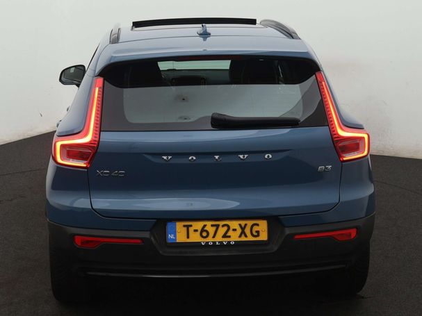 Volvo XC40 B3 Plus Dark 120 kW image number 9