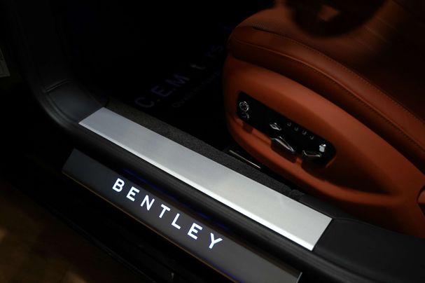 Bentley Flying Spur V8 404 kW image number 35