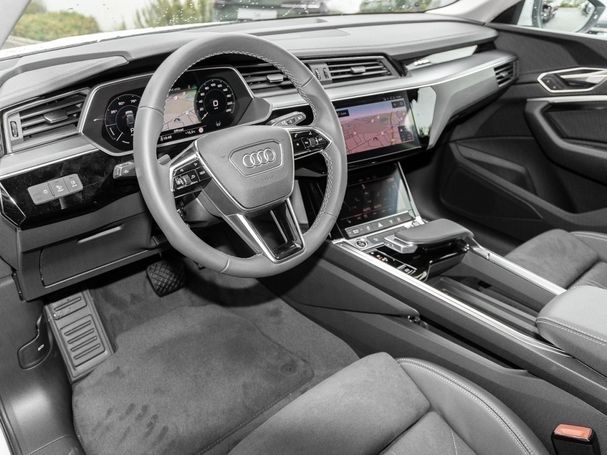 Audi Q8 55 quattro e-tron Advanced 300 kW image number 7