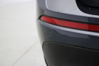 Car image 32